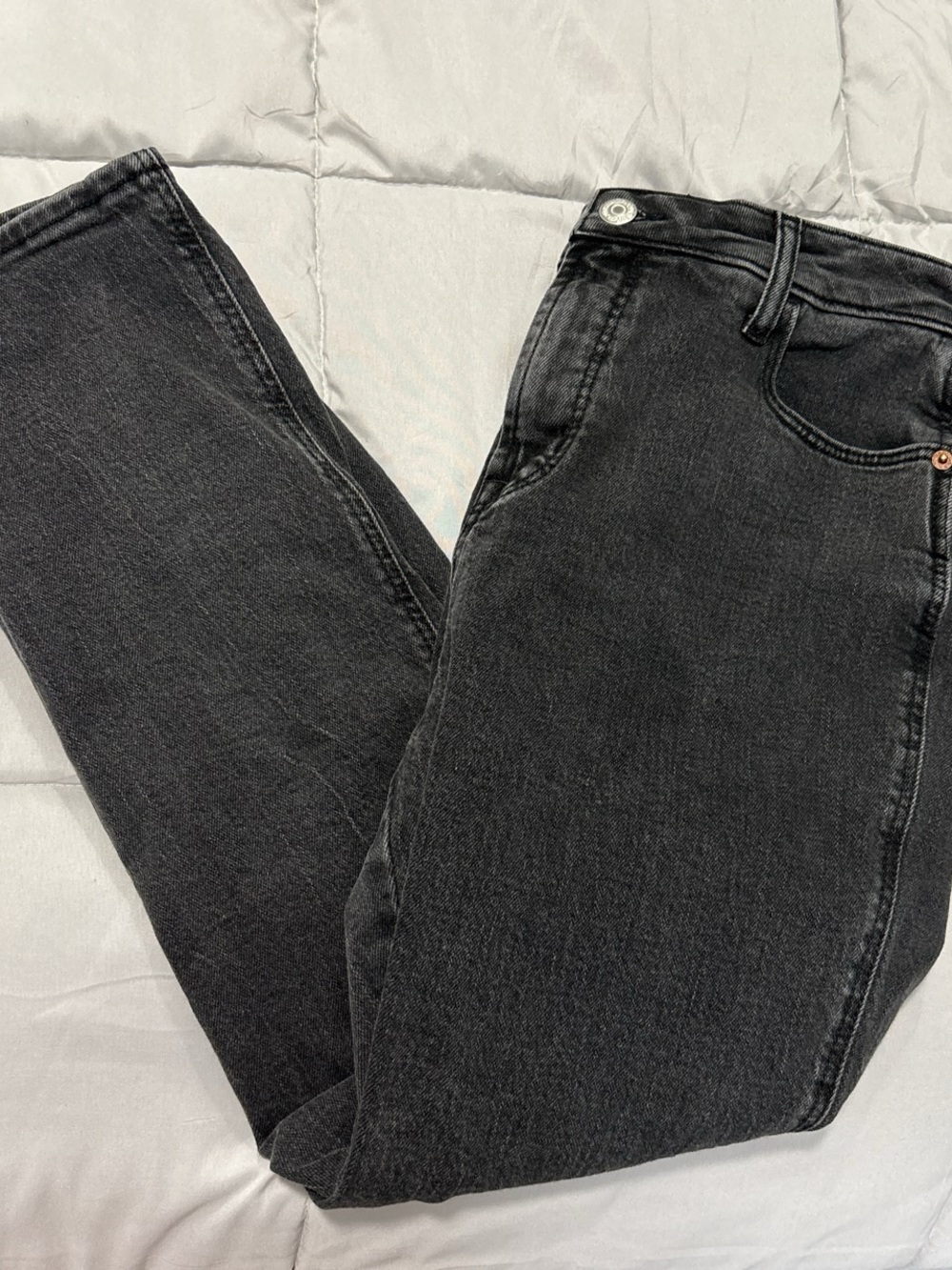 Old Navy Women's Straight-Leg Black Jeans